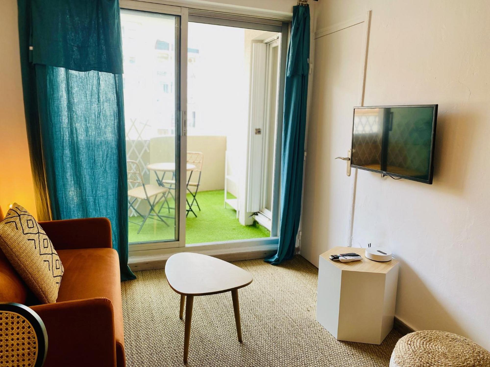 Superbe T2 Cote Gare Parking Clim Wifi Terrasse ! Apartment Sete Exterior photo